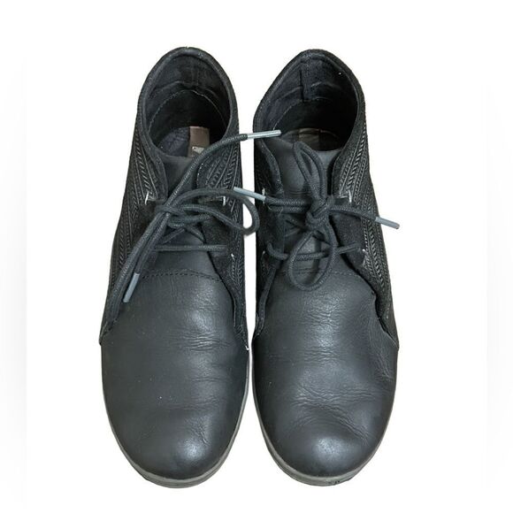 Merrell Black Ashland Chukka Ankle Boots w/Embossed Artesian Designs (Size: 7.5) - Picture 5 of 13